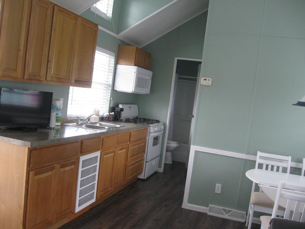 Tropical Palms Premium Two-Bedroom Loft Cottage 77 Orlando Bagian luar foto